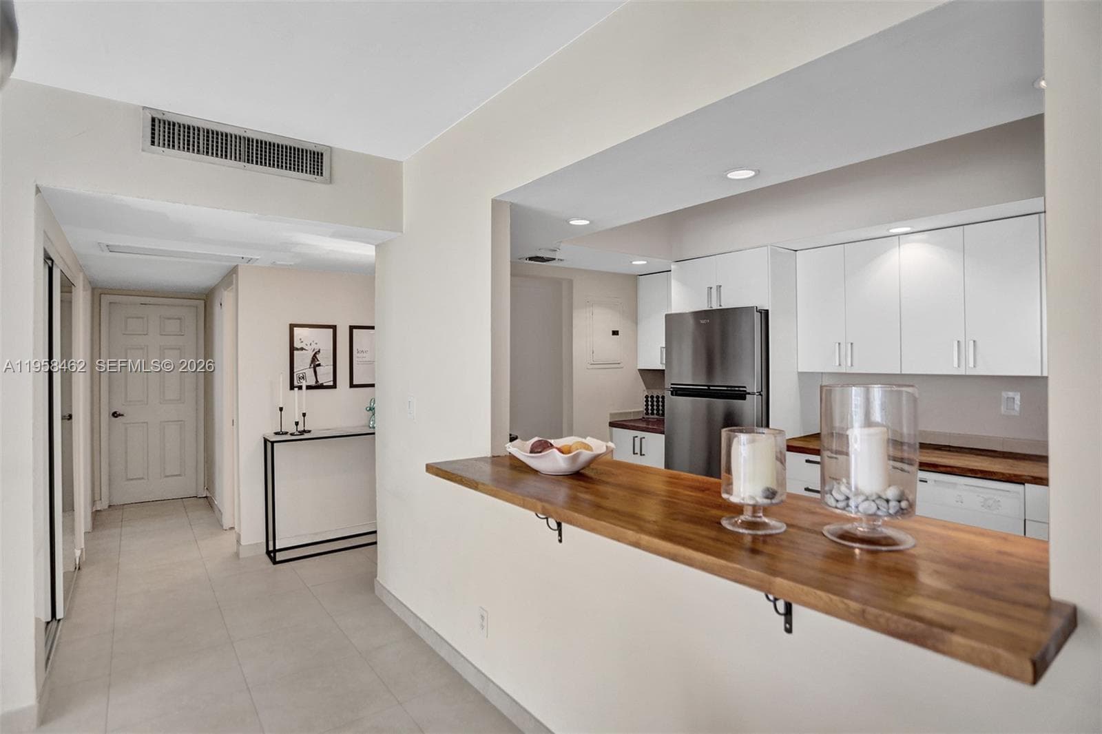 19390 Collins Ave 302A photo 8