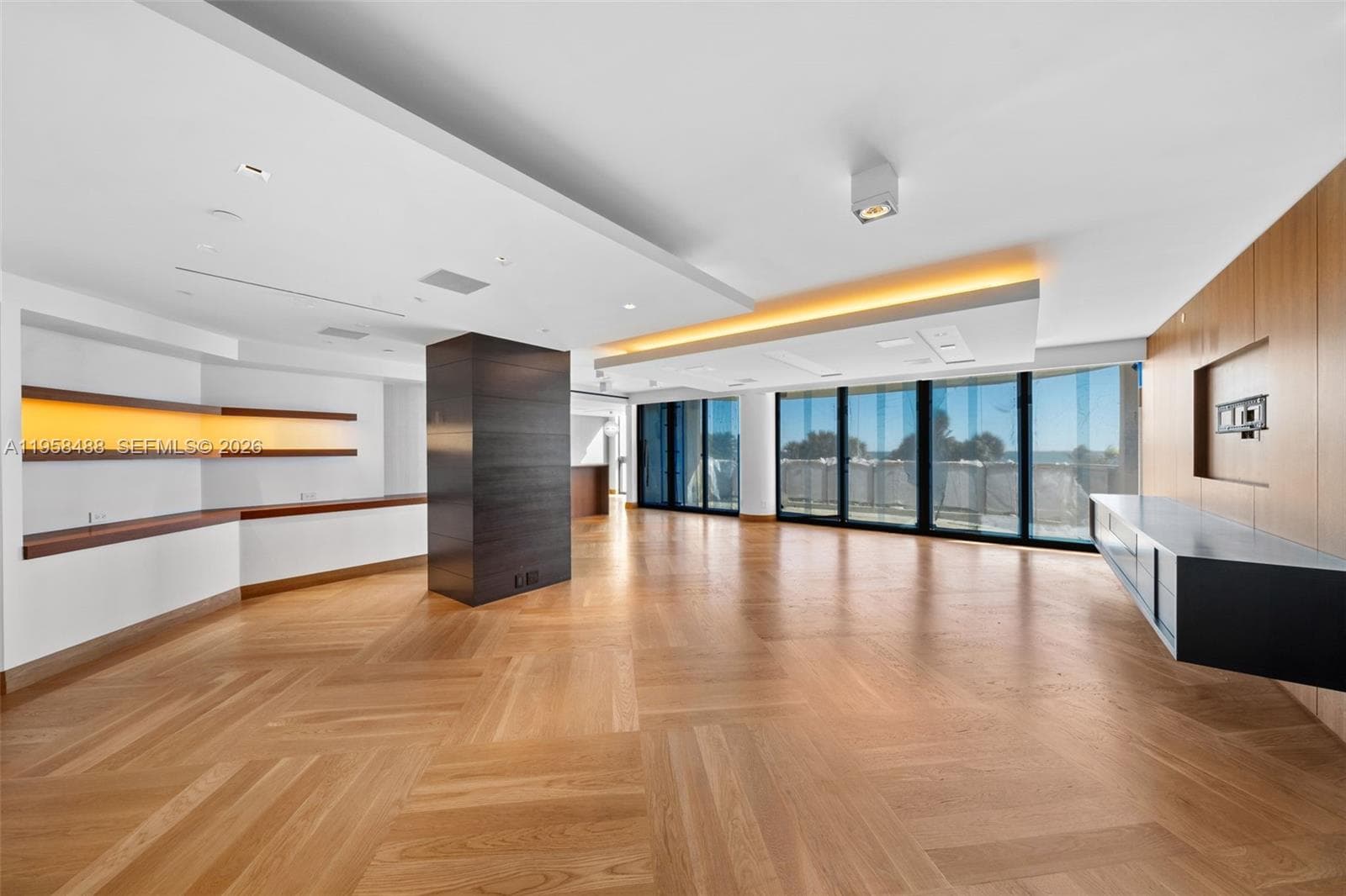 9999 Collins Ave 3