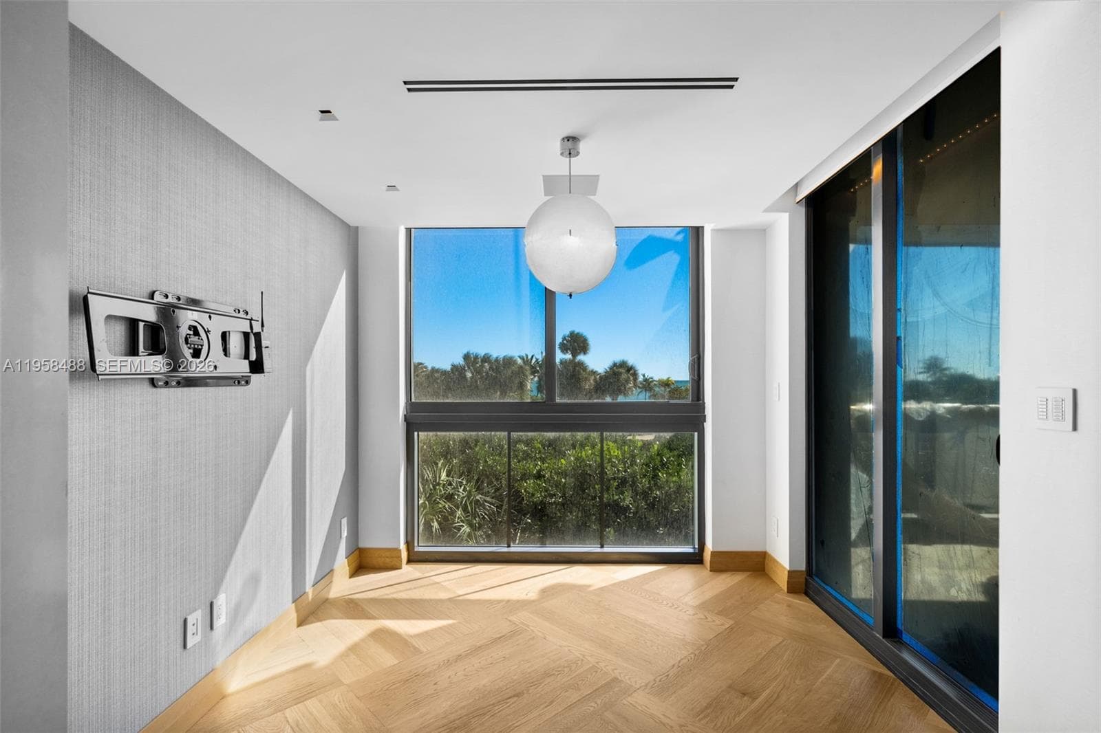 9999 Collins Ave 3E photo 18