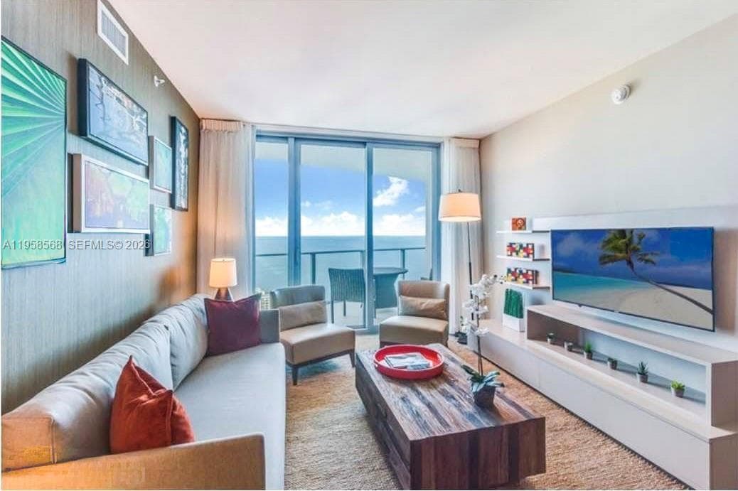 4111 Ocean Dr 3