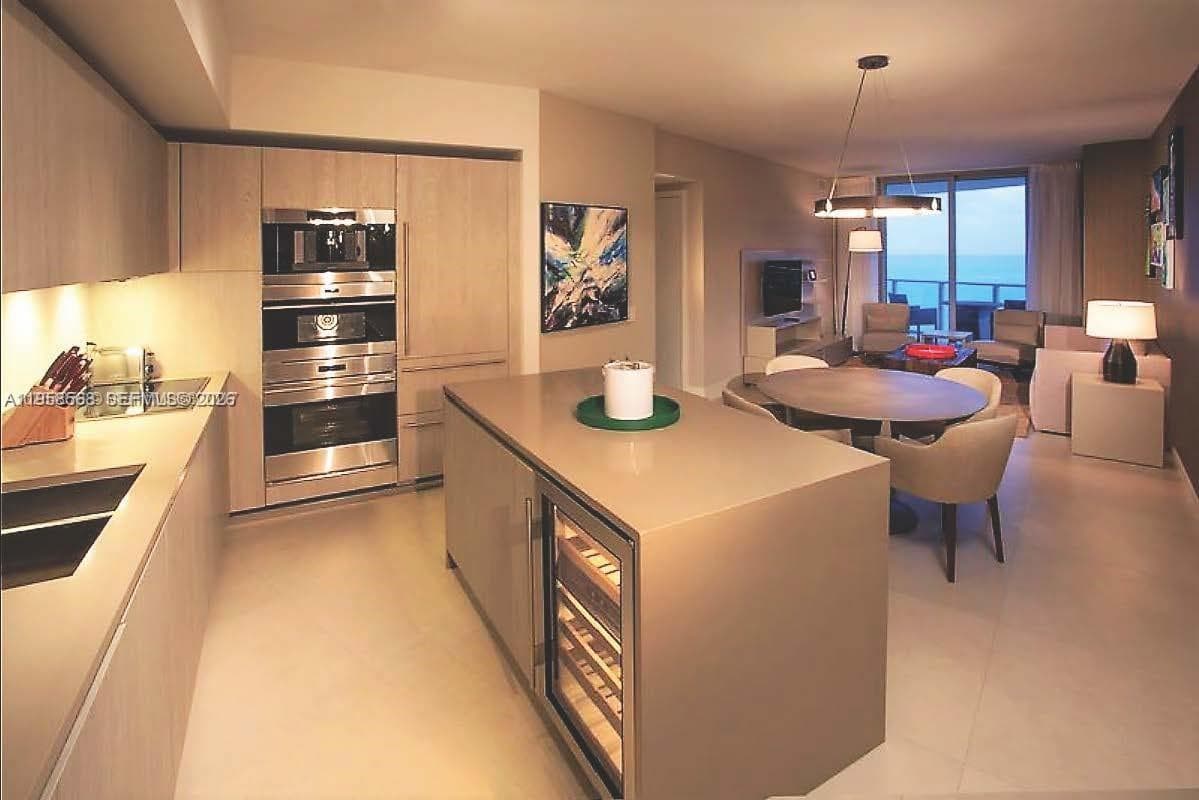 4111 Ocean Dr 1