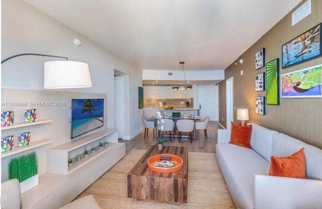 4111 Ocean Dr 4