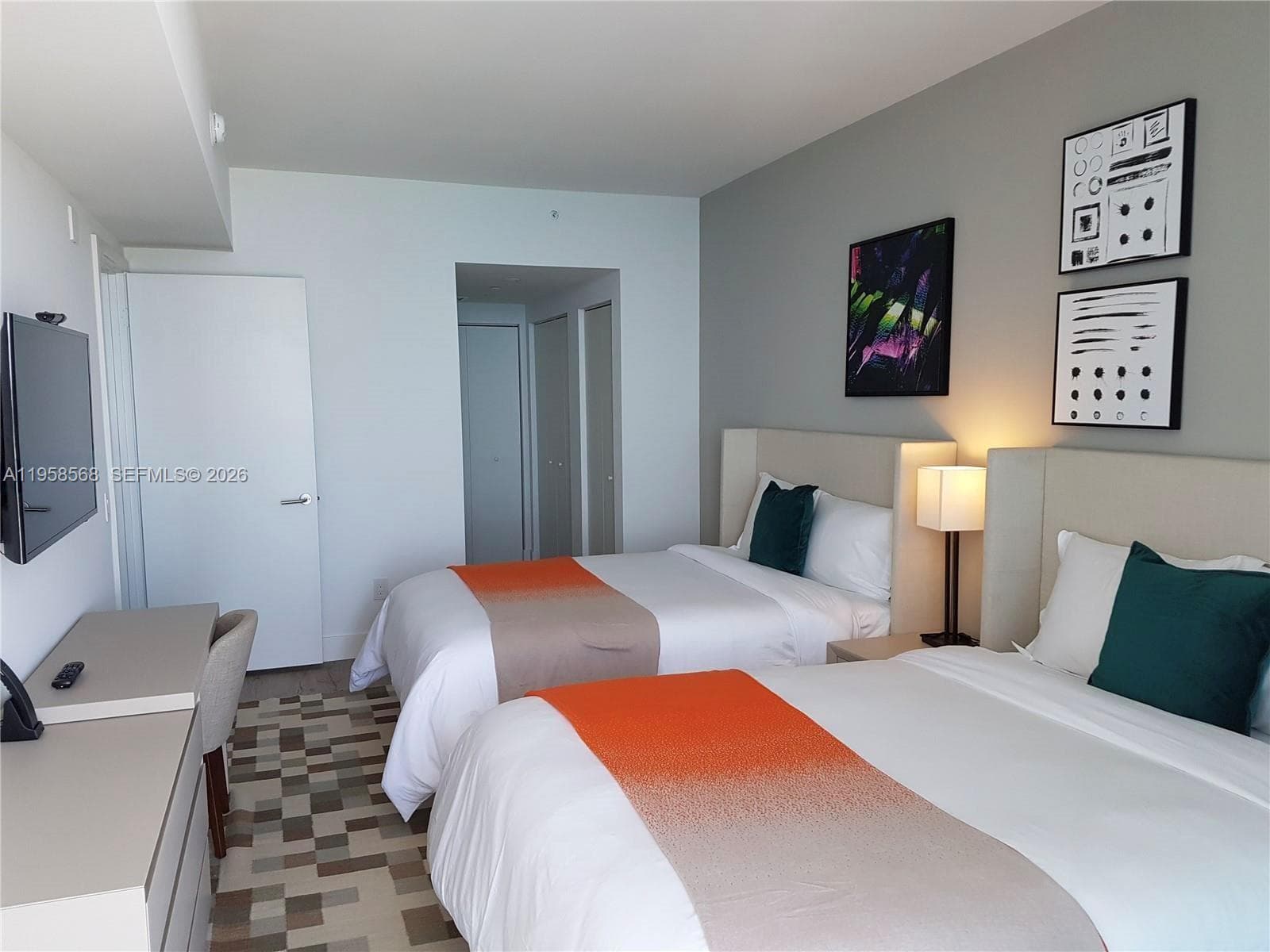 4111 Ocean Dr 3304 photo 8