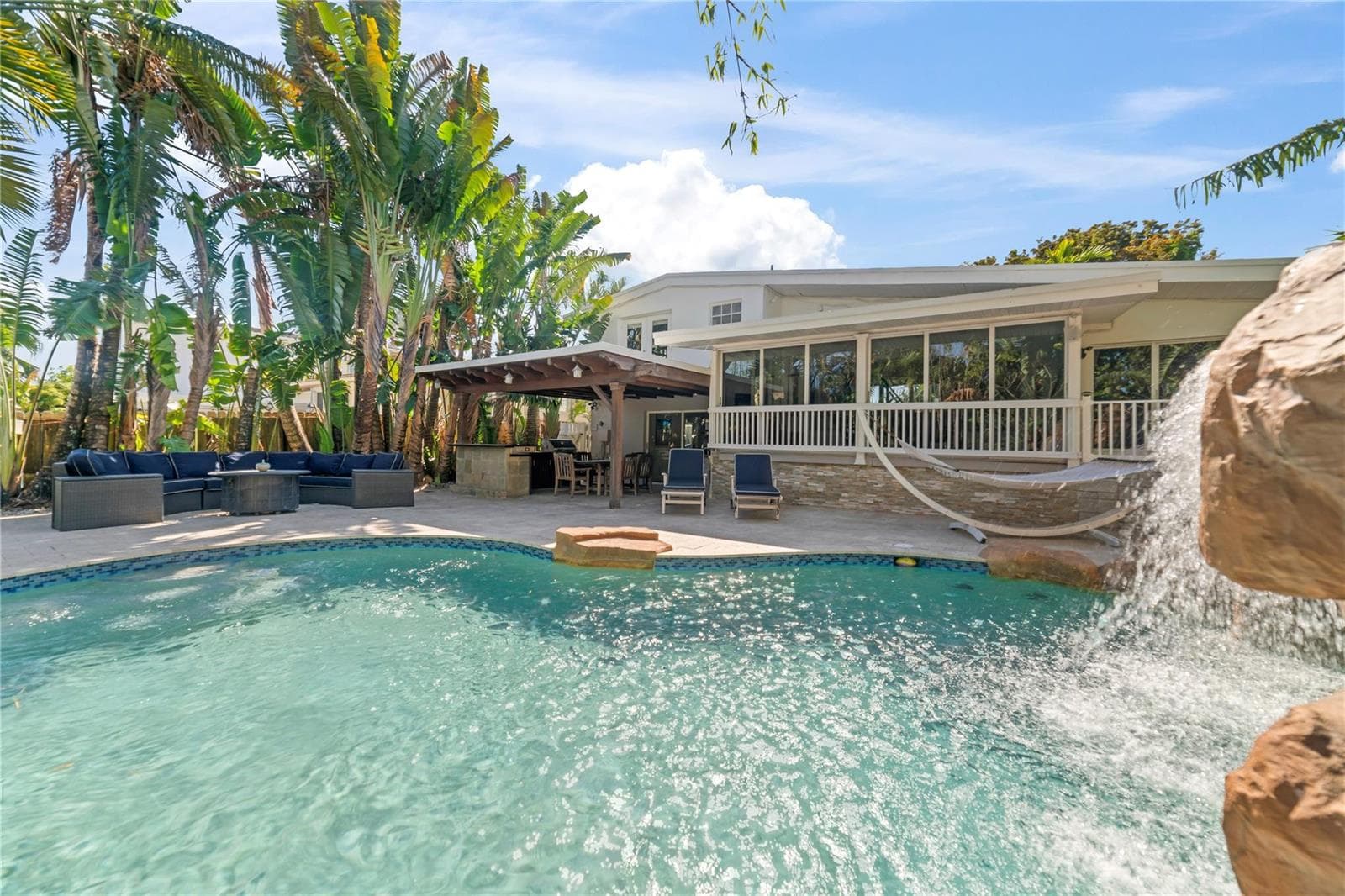 2518 Whale Harbor Lane 2