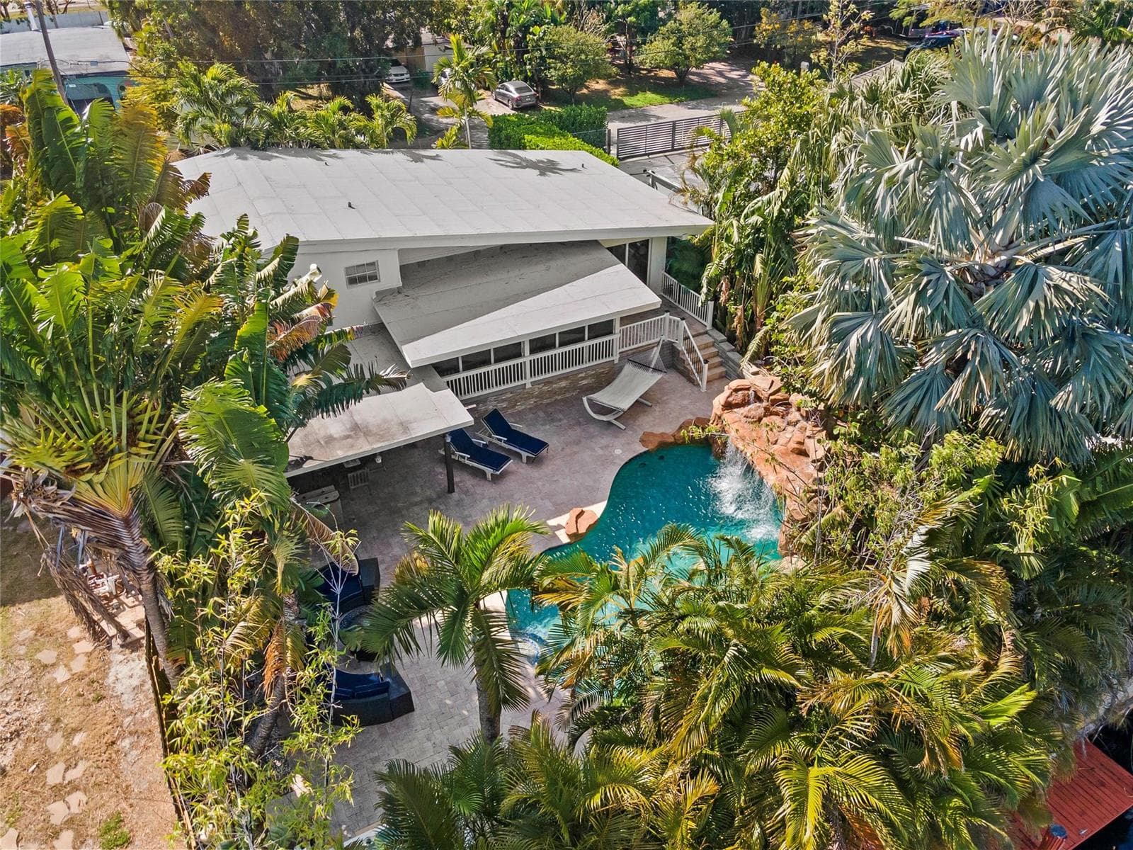 2518 Whale Harbor Lane 1