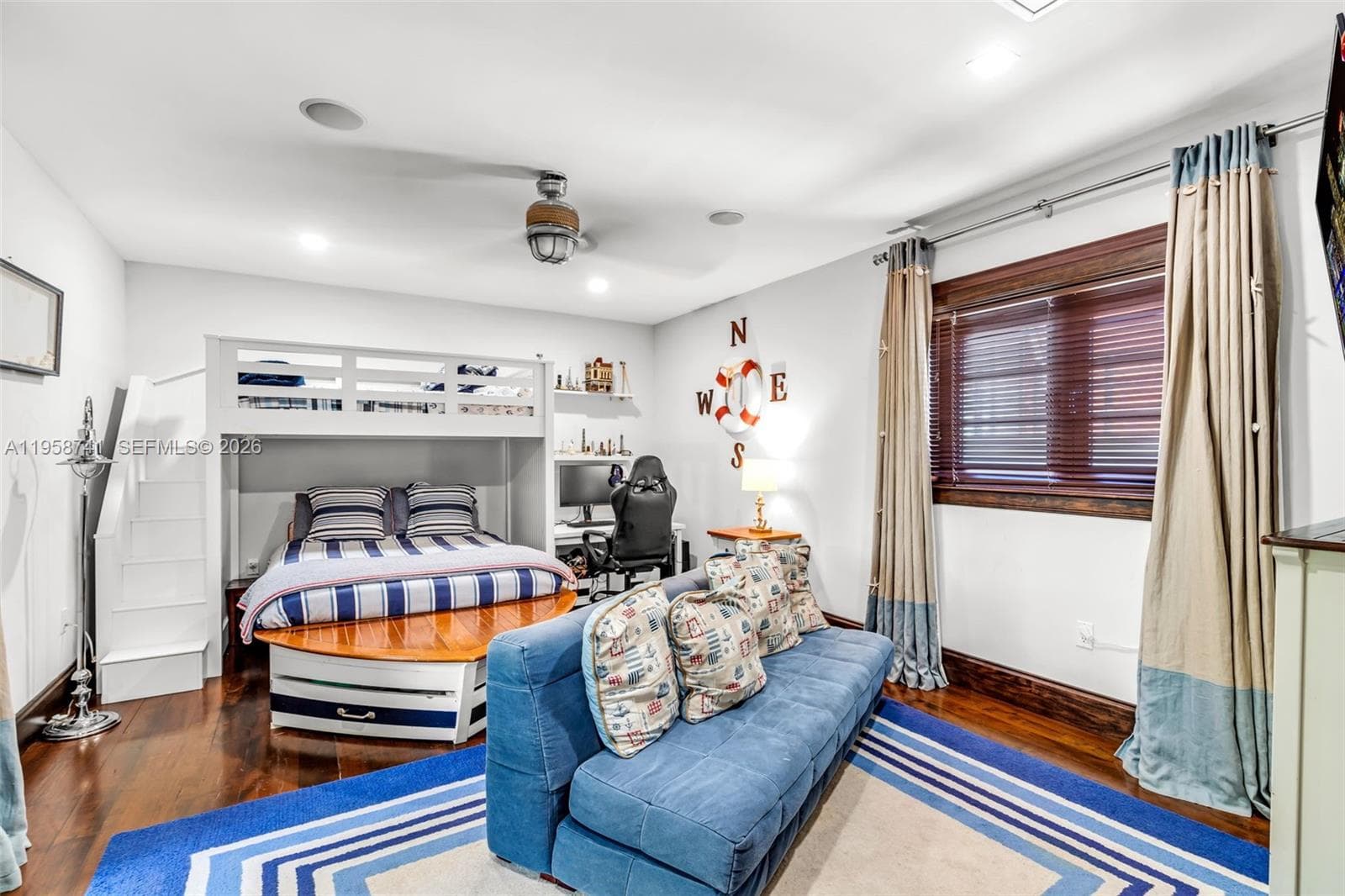 1398 Bay Dr photo 22