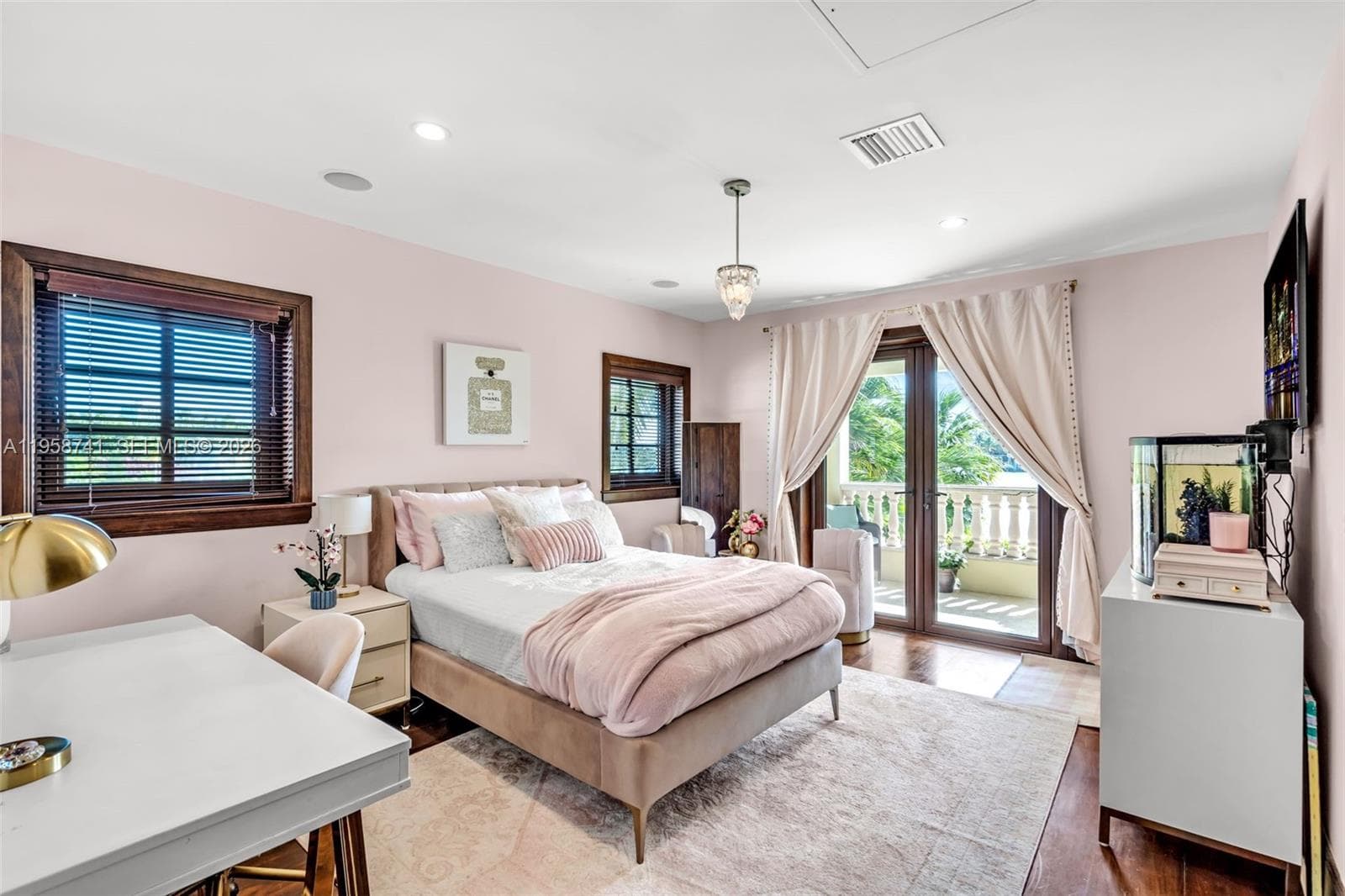 1398 Bay Dr photo 20