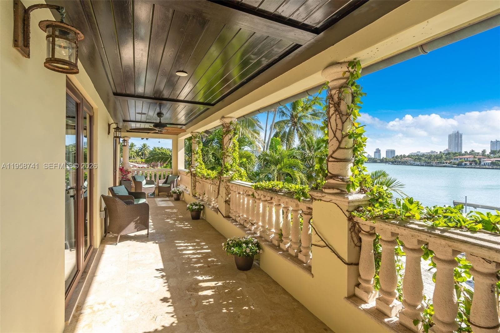 1398 Bay Dr photo 18