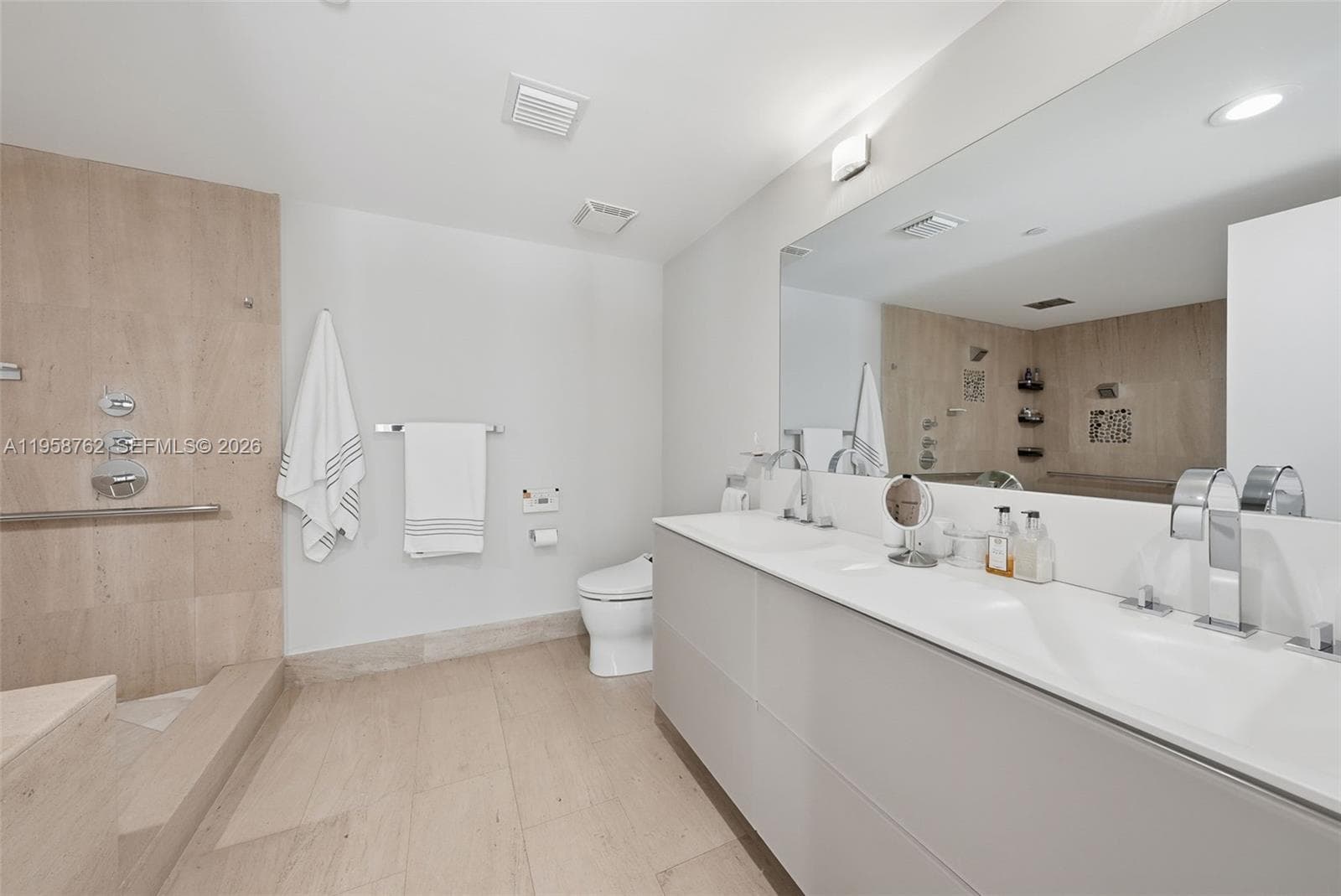 5875 Collins Ave 502 photo 10