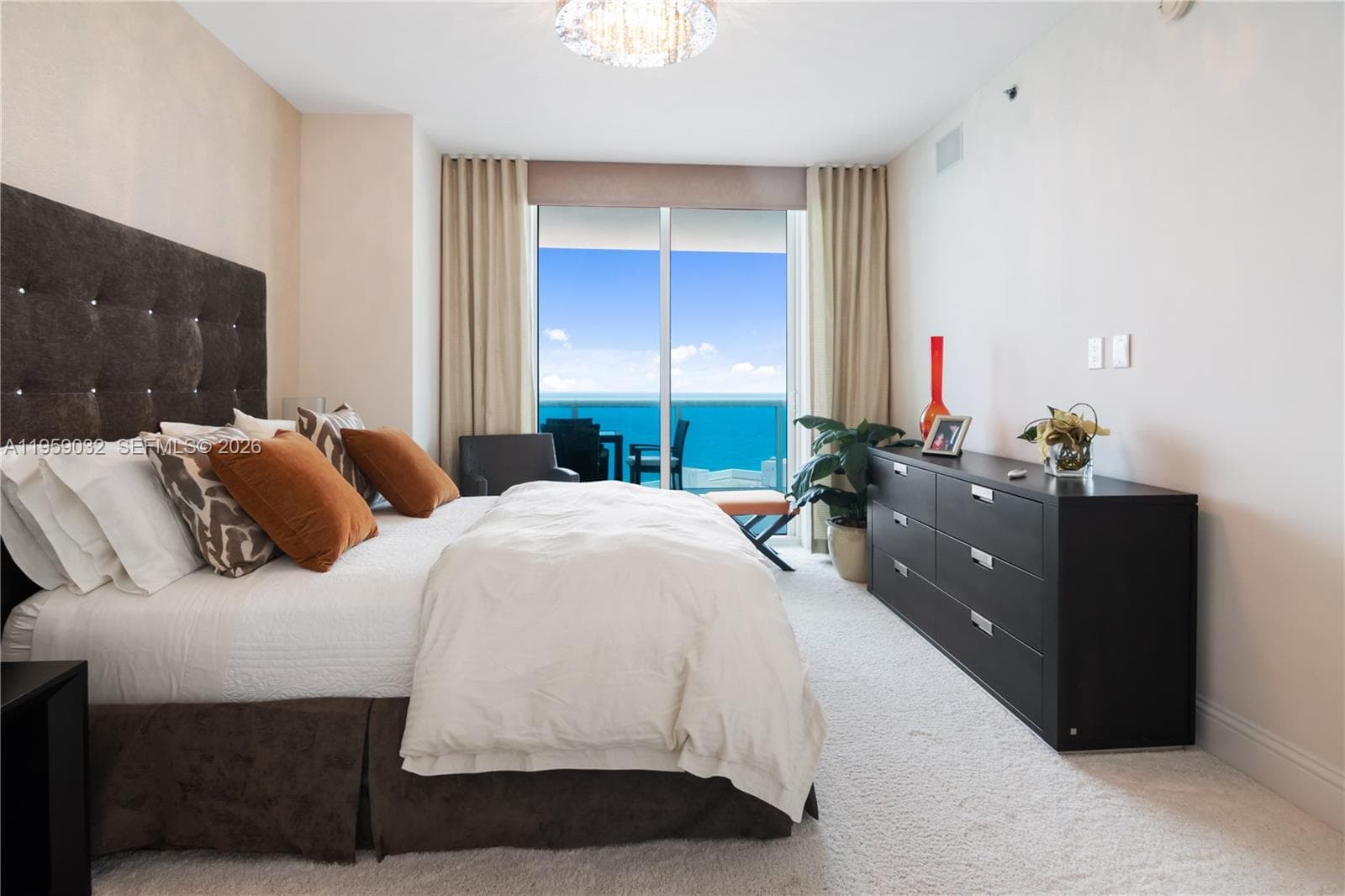 2711 Ocean Dr 2205 photo 9