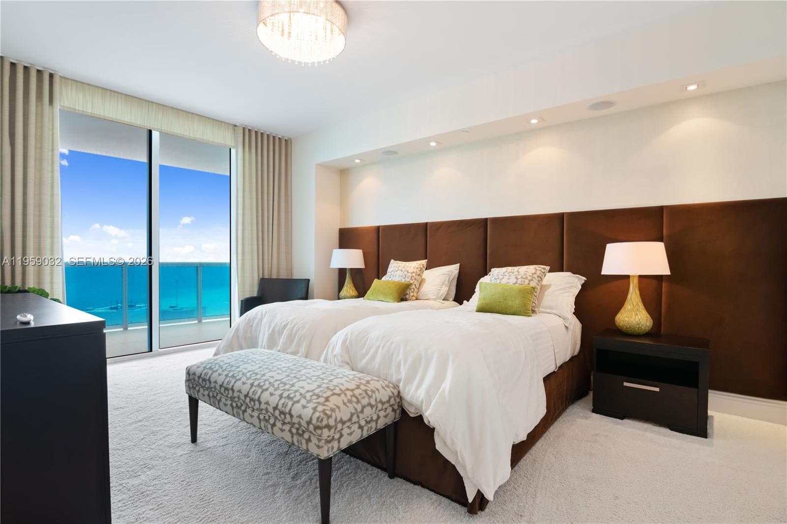 2711 Ocean Dr 2205 photo 10