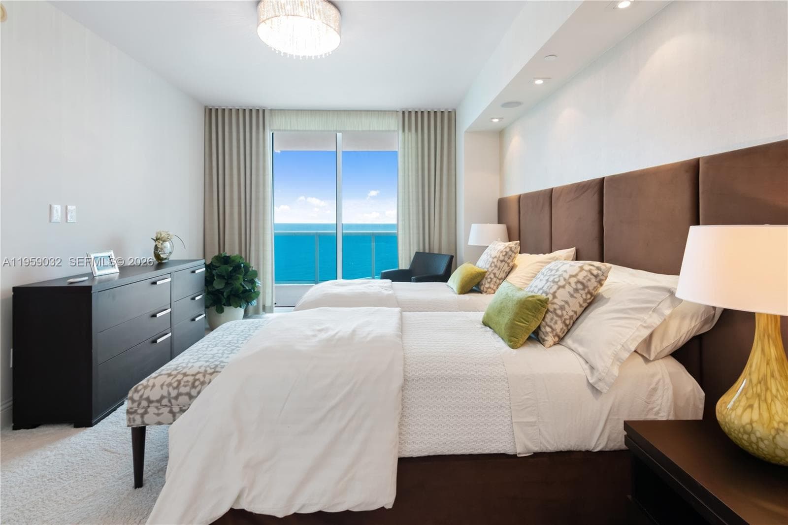 2711 Ocean Dr 2205 photo 14