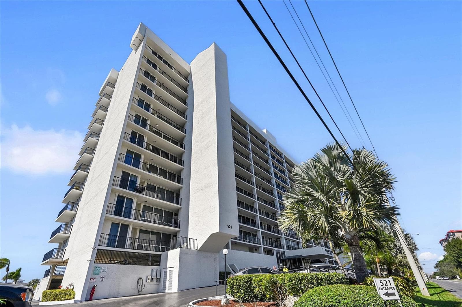 521 N Riverside Drive #707 4