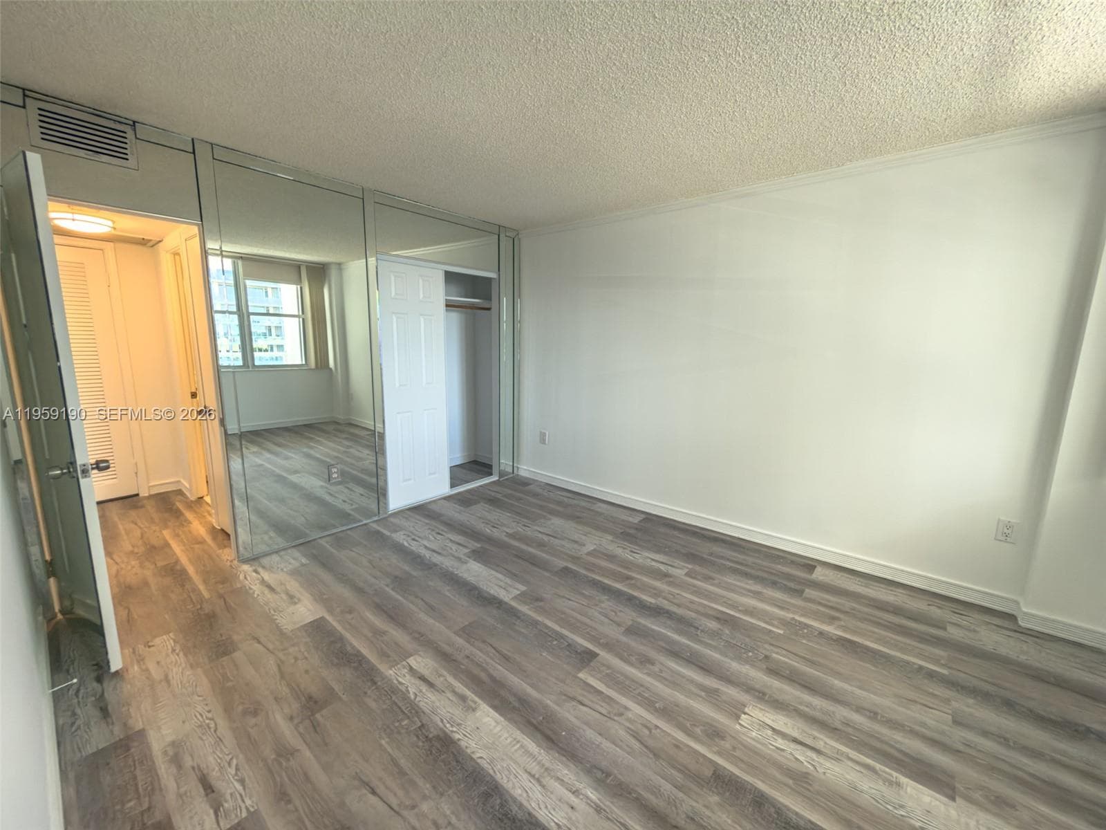 5750 Collins Ave 6J photo 16