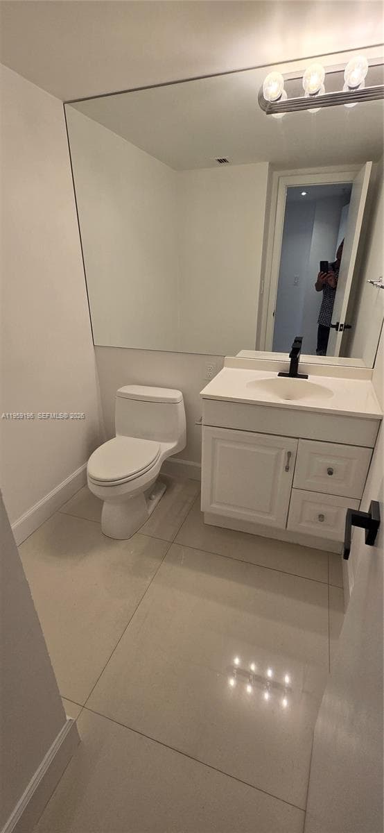19390 Collins Ave 1223 photo 24