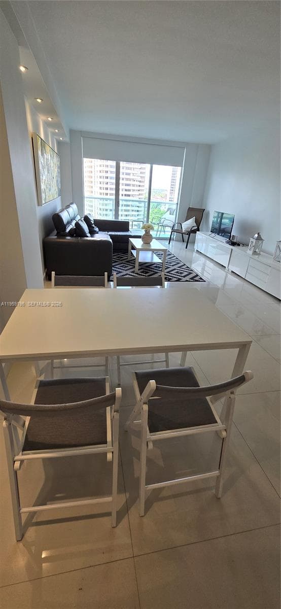 19390 Collins Ave 1223 photo 11