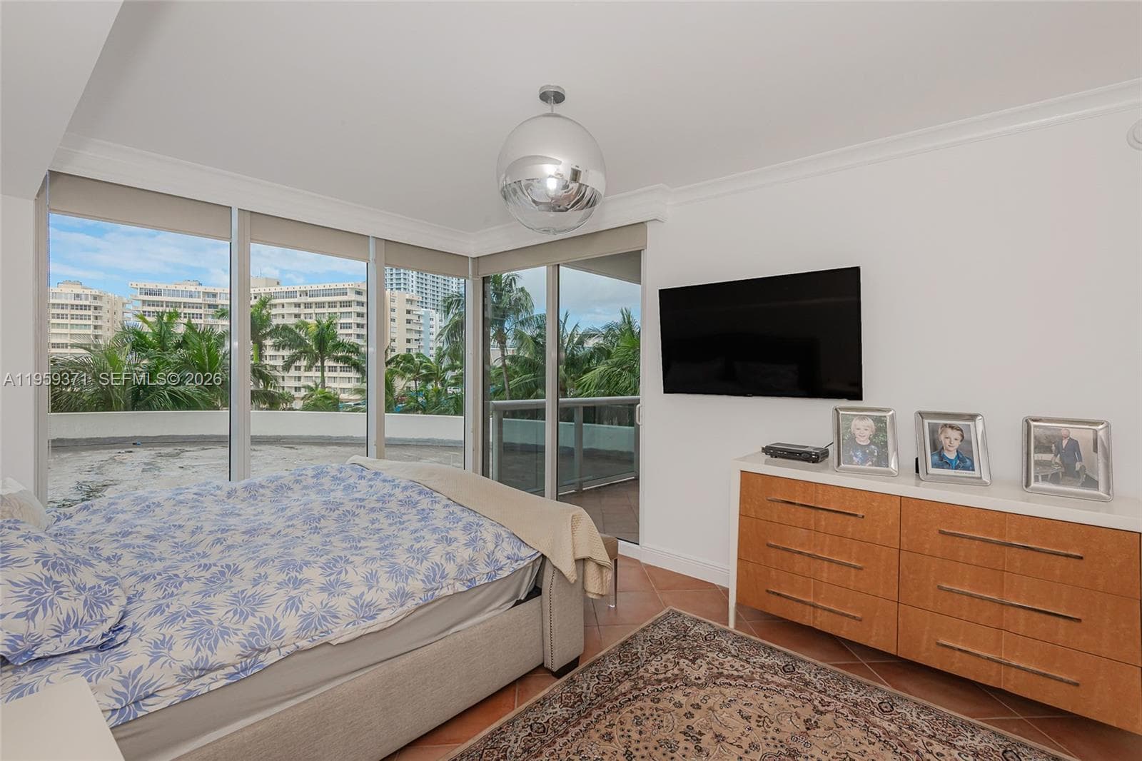 1850 Ocean Dr 408 photo 23