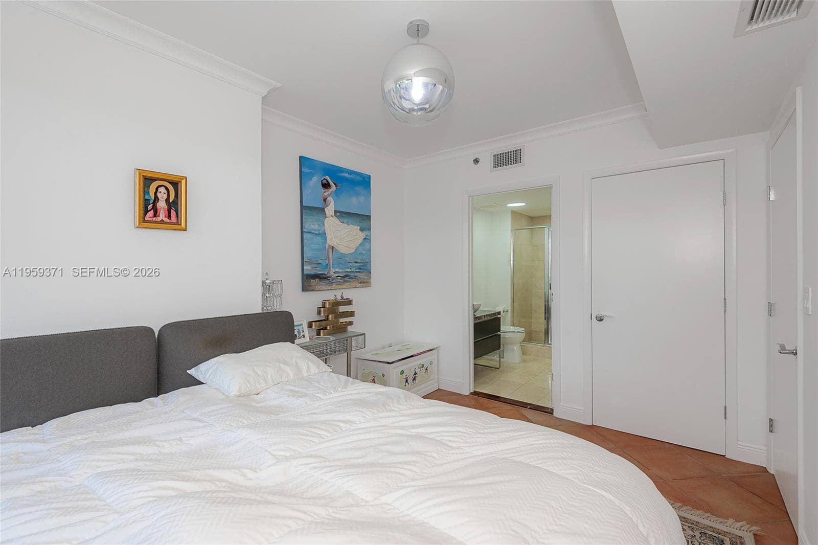 1850 Ocean Dr 408 photo 20