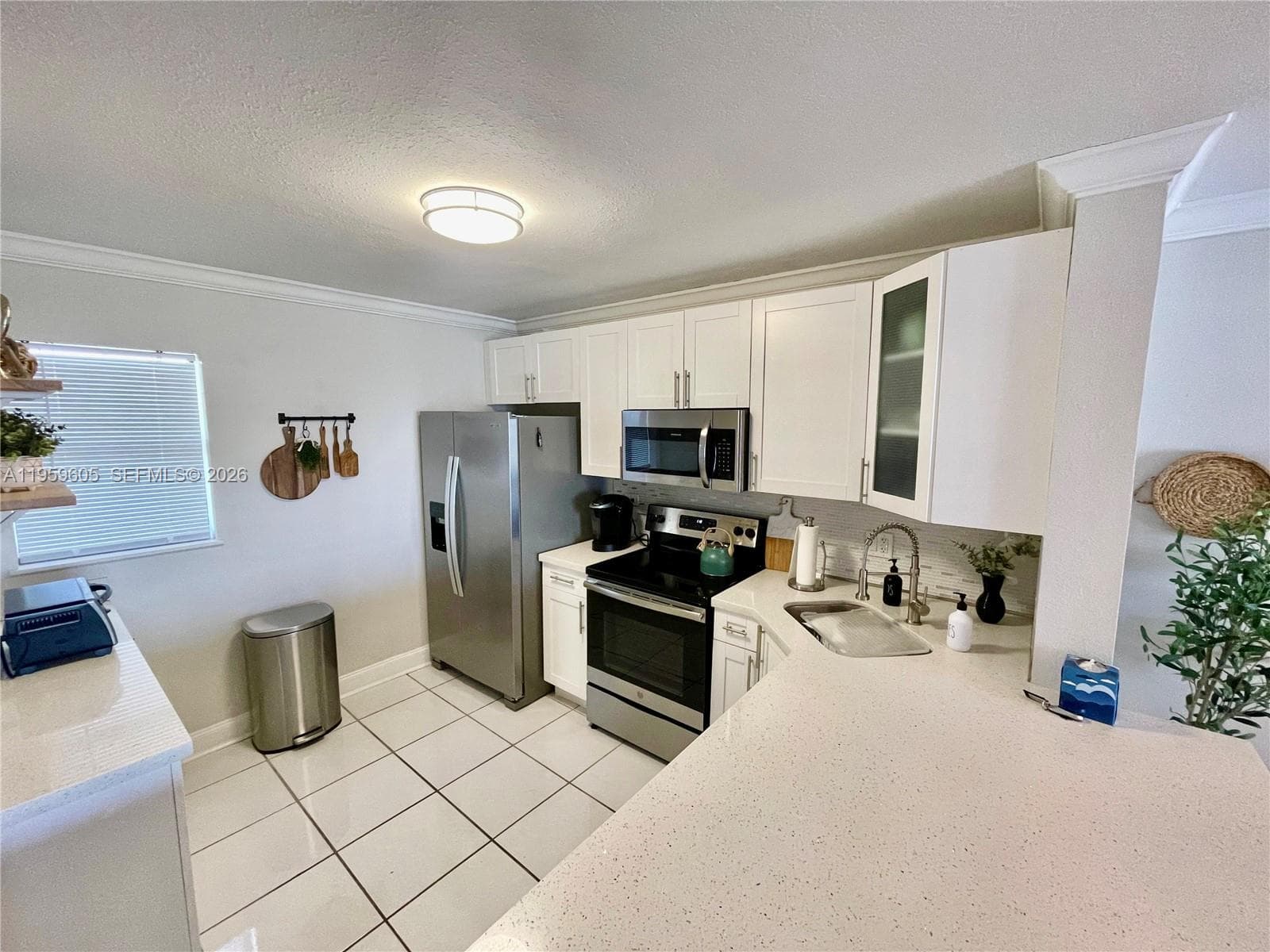 4800 Bayview Dr 505 photo 5