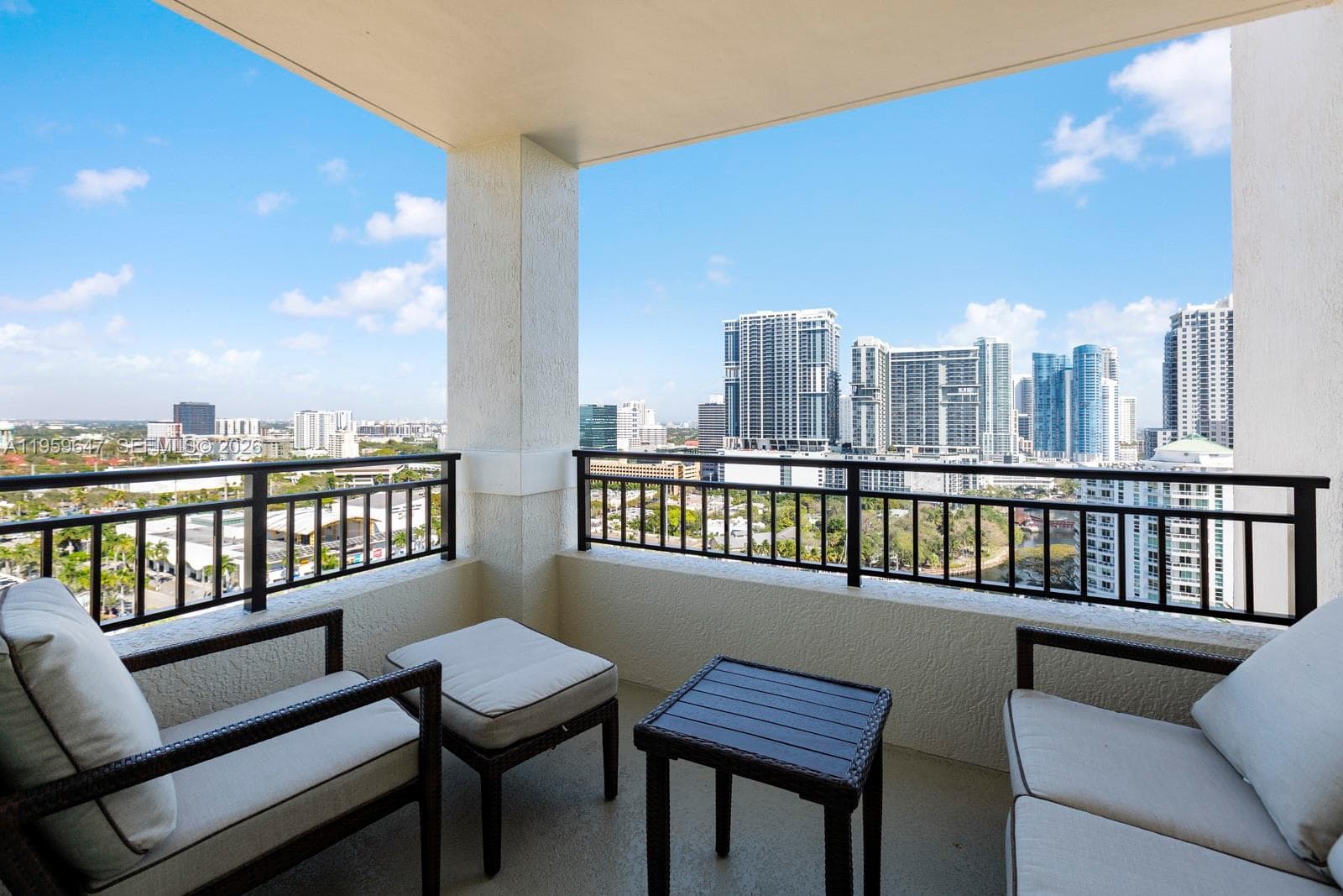 610 W Las Olas Blvd #2014N 4