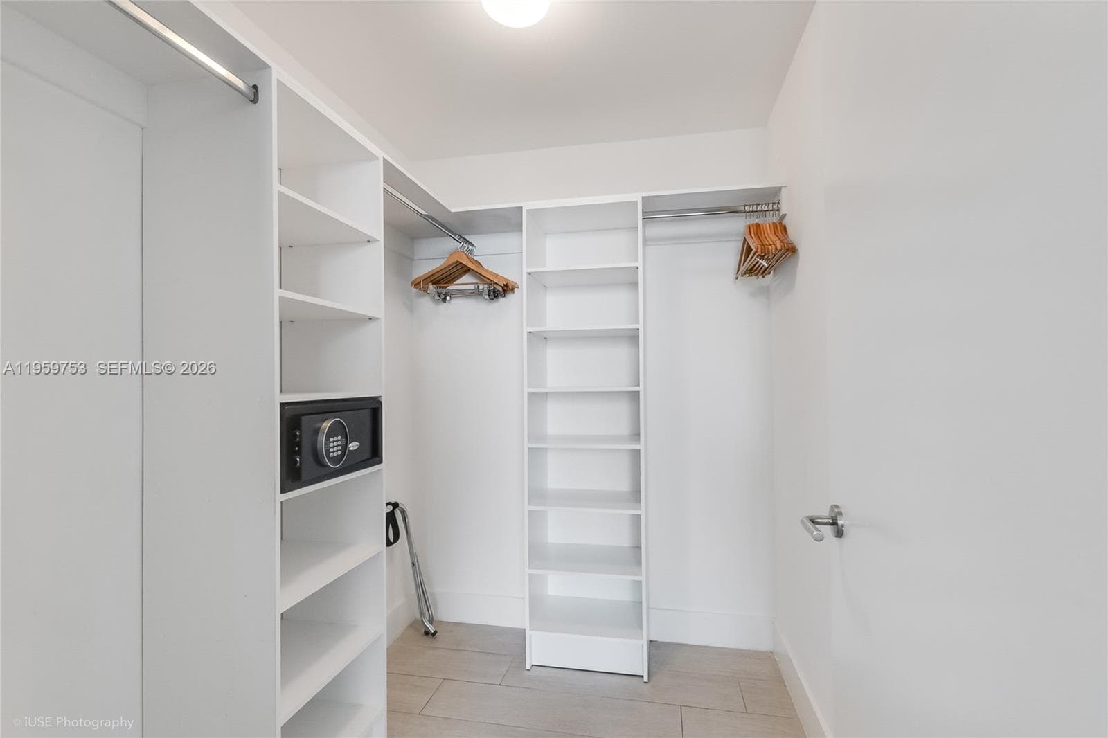 4010 Ocean Dr R2204 photo 10