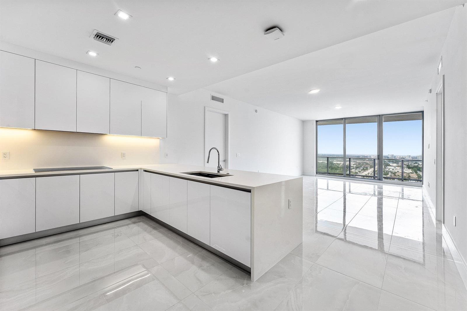 220 Lake Shore Drive #2005 3
