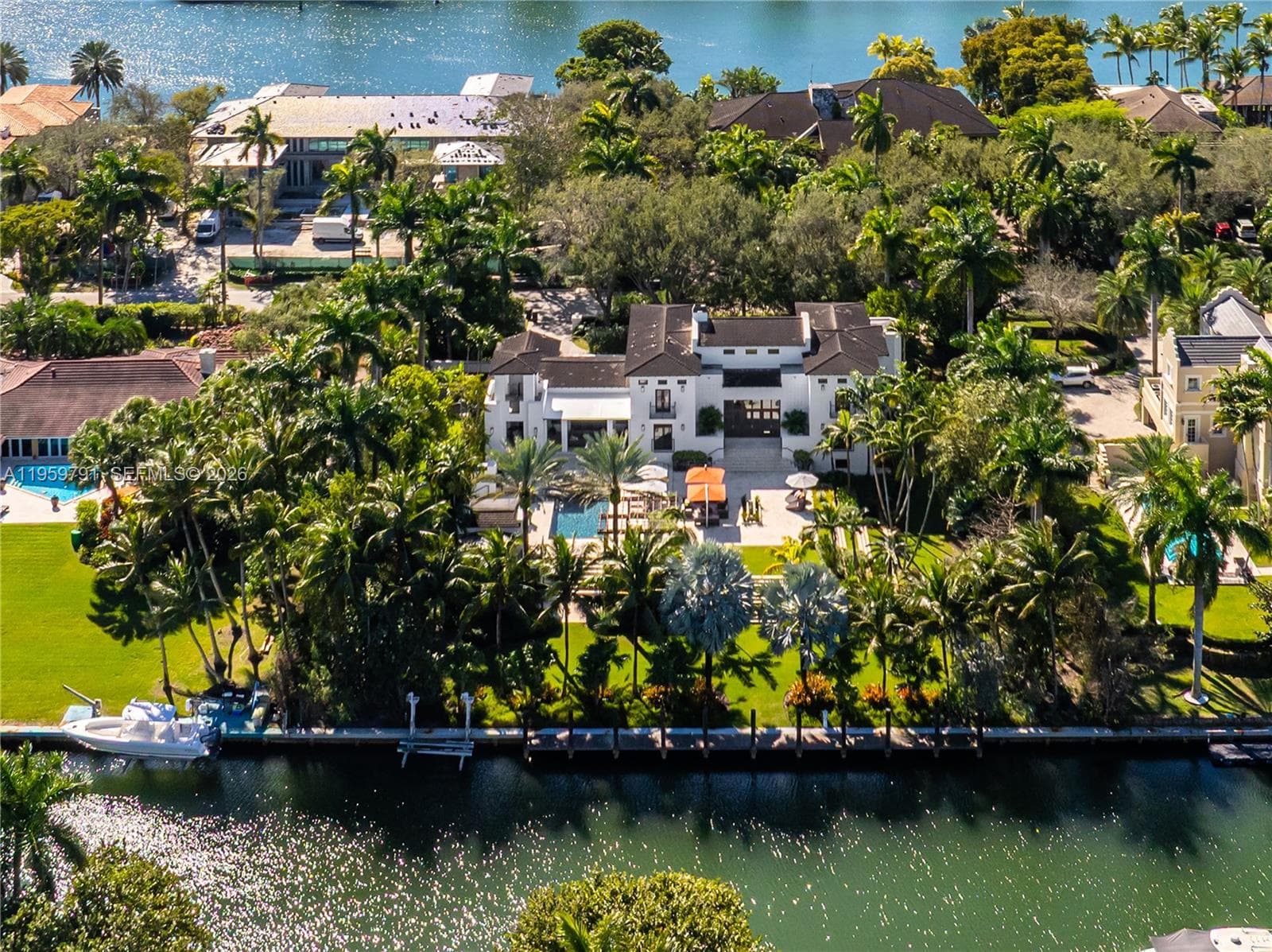 555 Arvida Pkwy 2