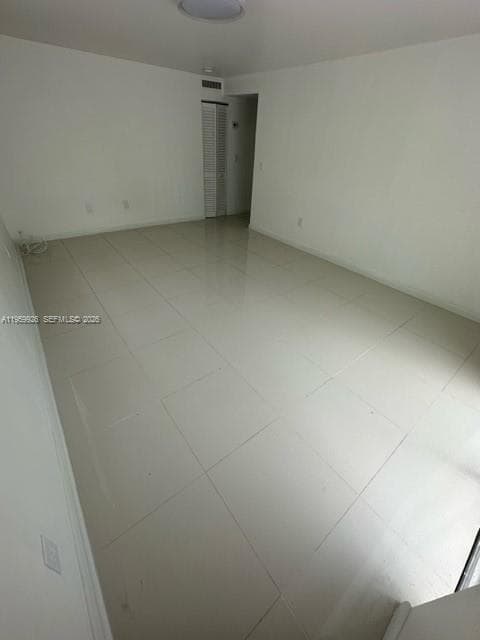 3527 NE 168th St 202 photo 3