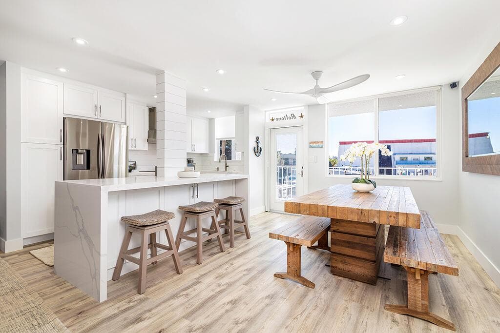 108 Paradise Harbour Boulevard #210 4