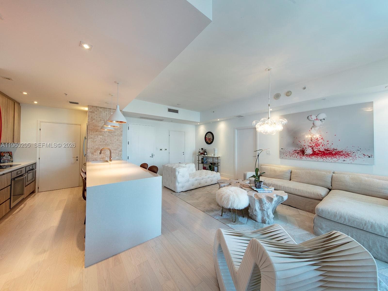 50 Pointe Dr 5