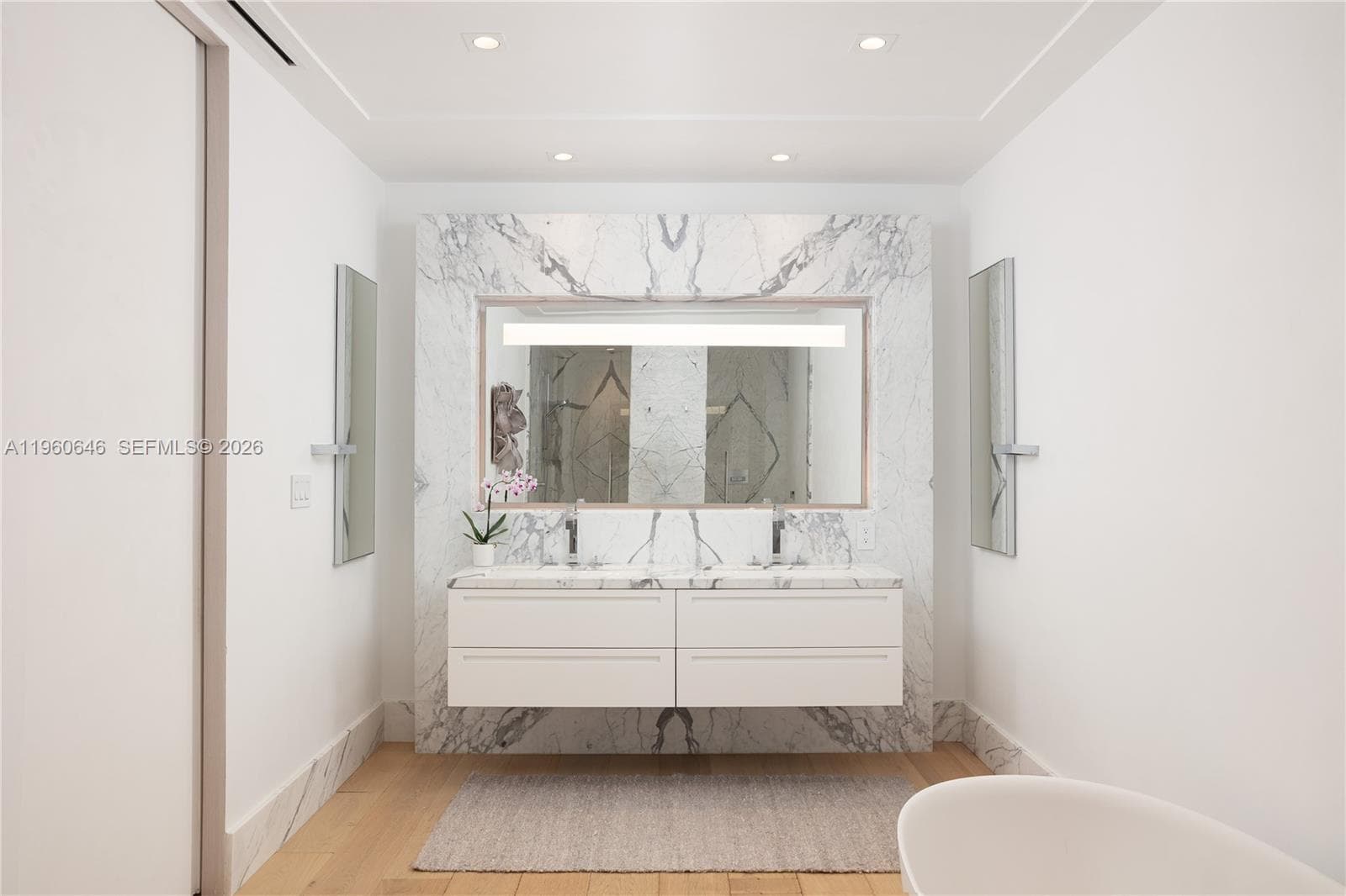 6800 Fisher Island Drive 6851 photo 16