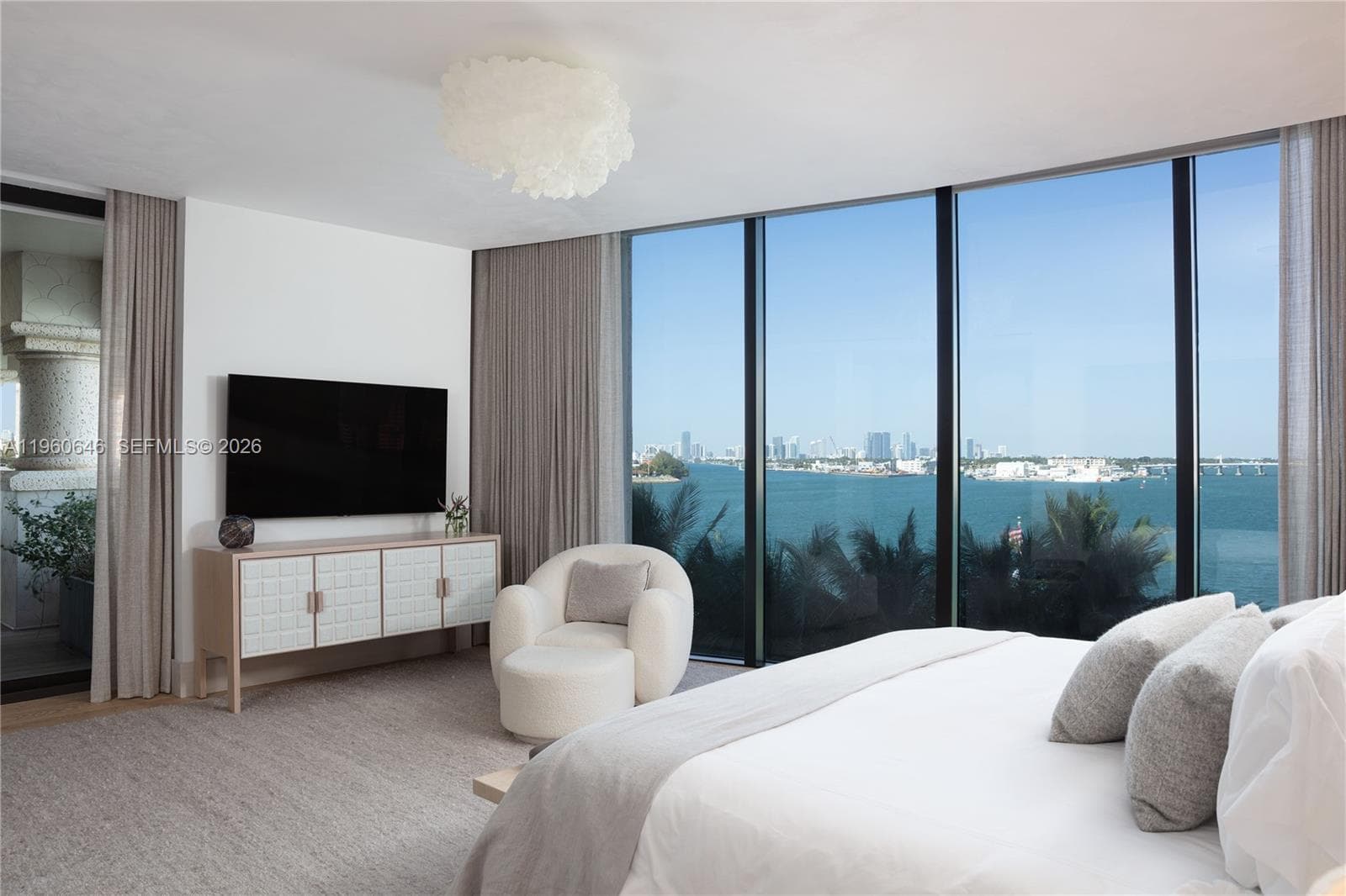 6800 Fisher Island Drive 6851 photo 15