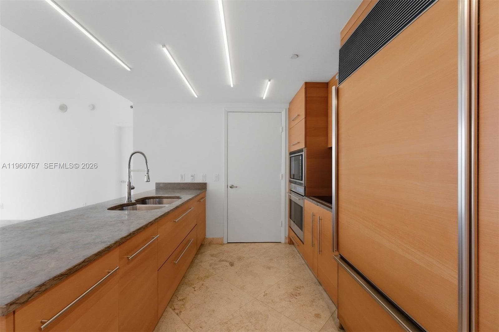 475 Brickell Ave 3513 photo 5