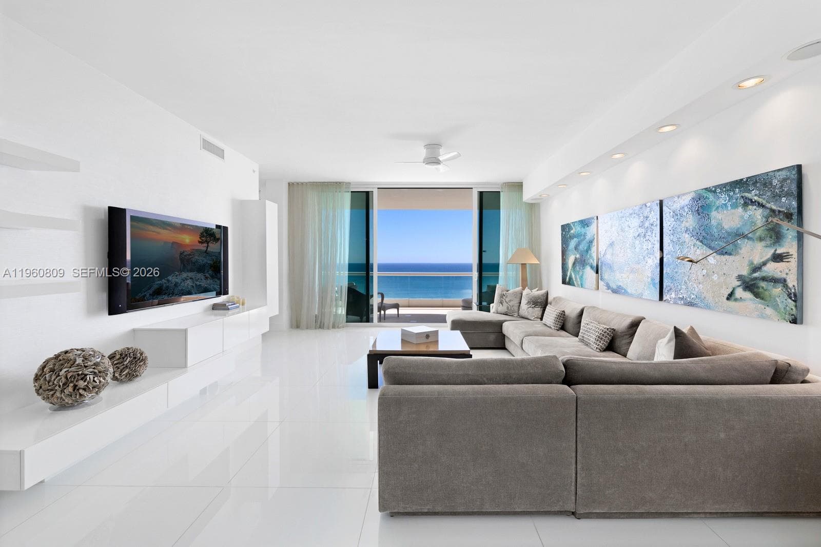 16051 Collins Ave 5