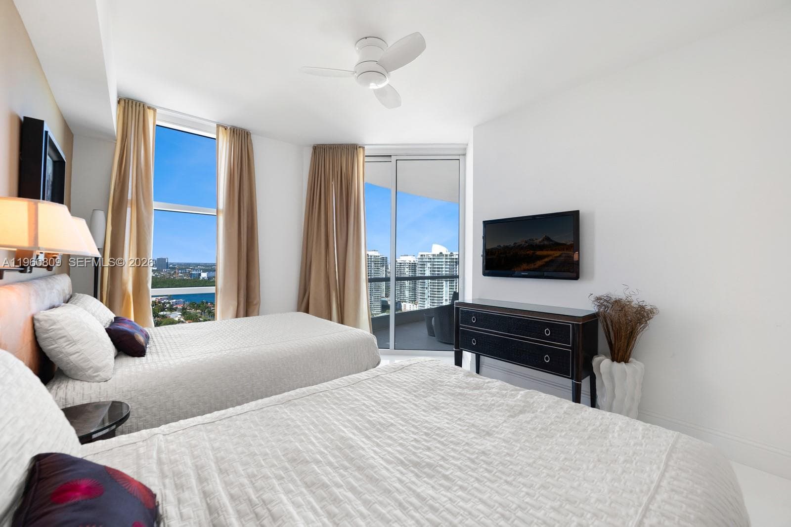 16051 Collins Ave 2503 photo 19