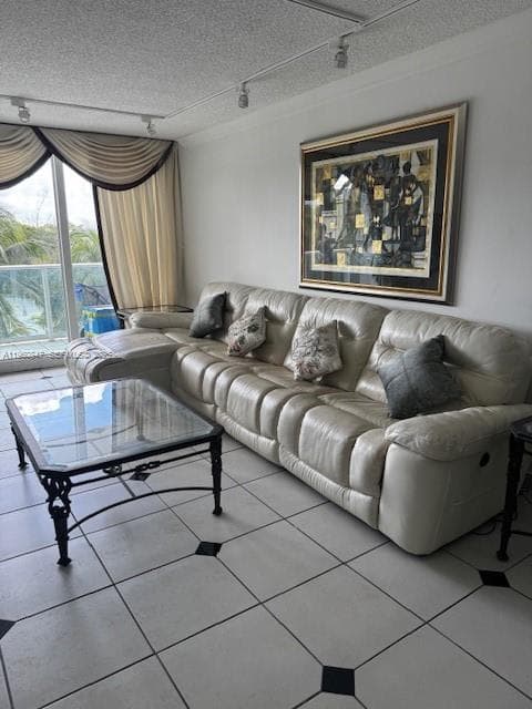 100 Bayview Dr 319 photo 4
