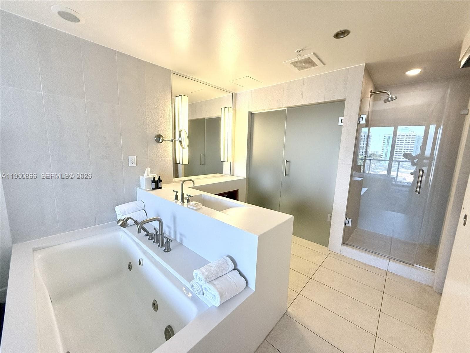 3101 Bayshore Dr 5