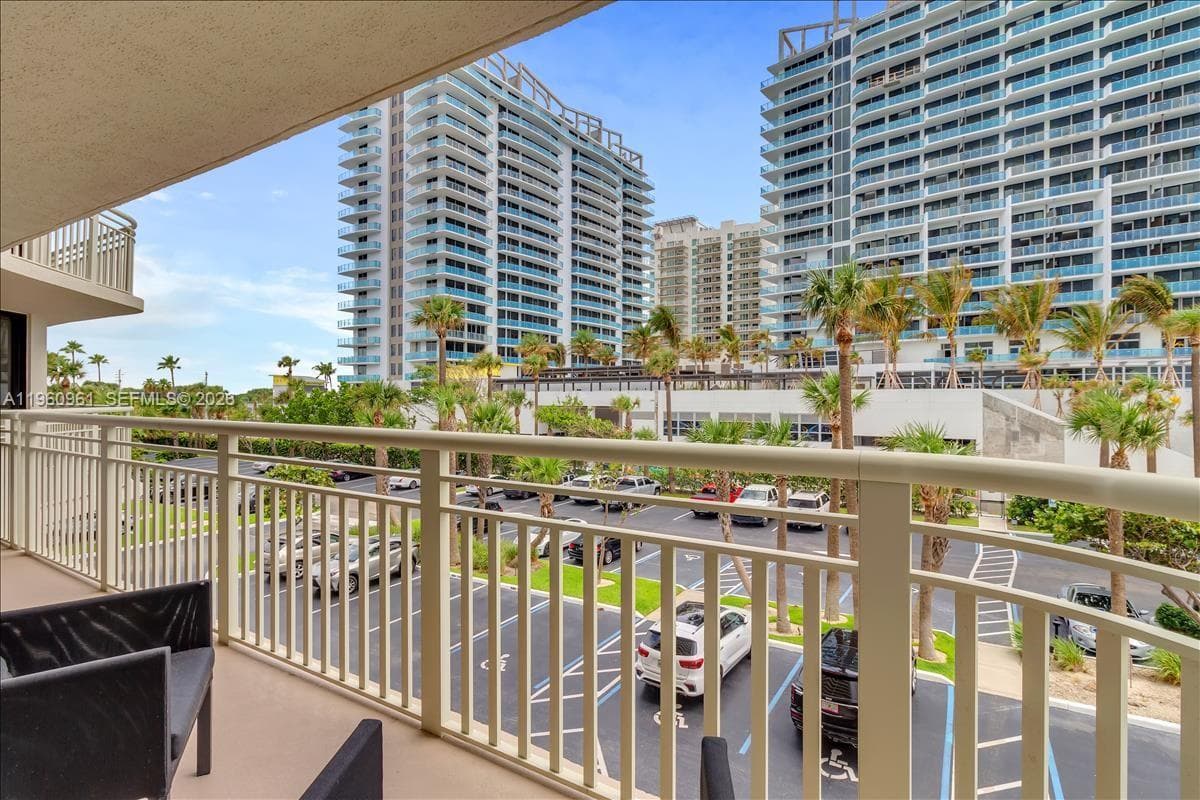 3000 Ocean Dr 3B photo 24