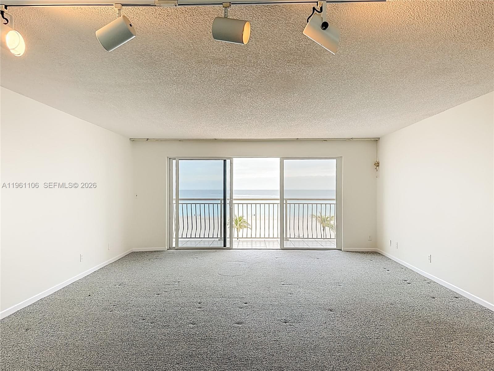 1710 Ocean Ln 404 photo 13