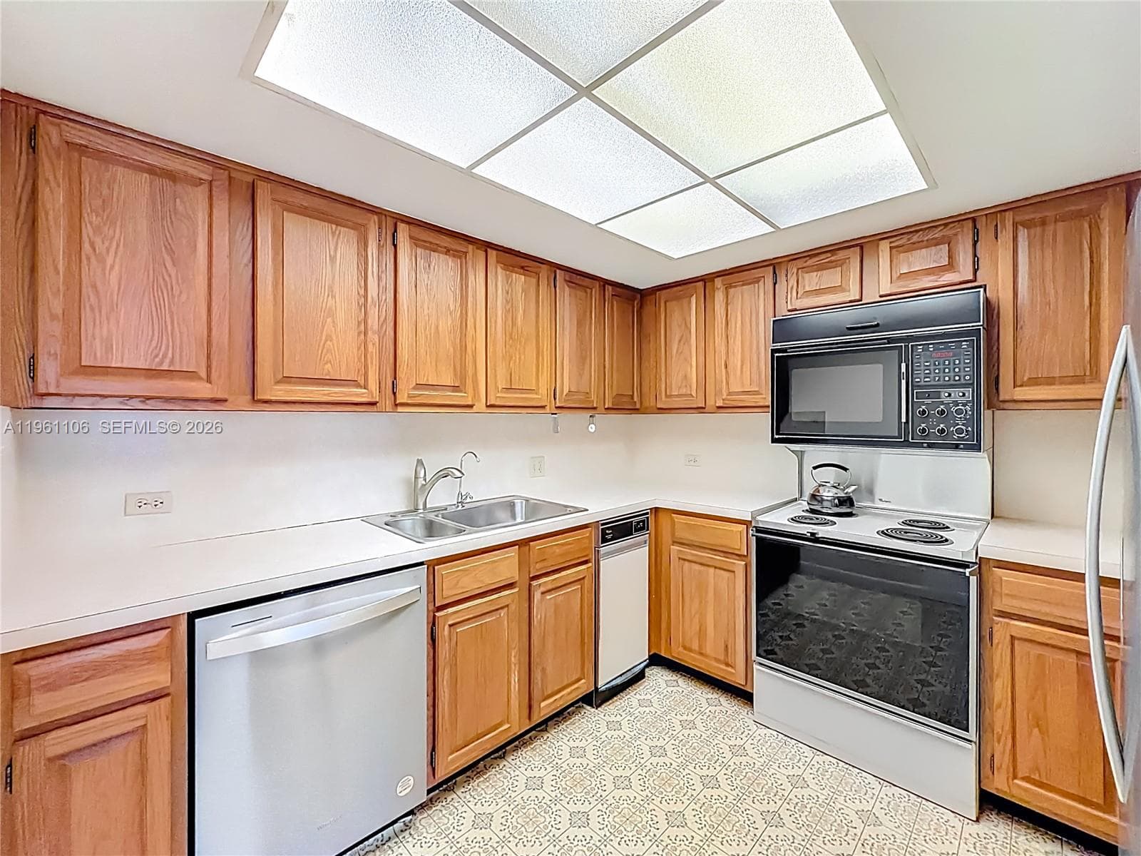 1710 Ocean Ln 404 photo 17