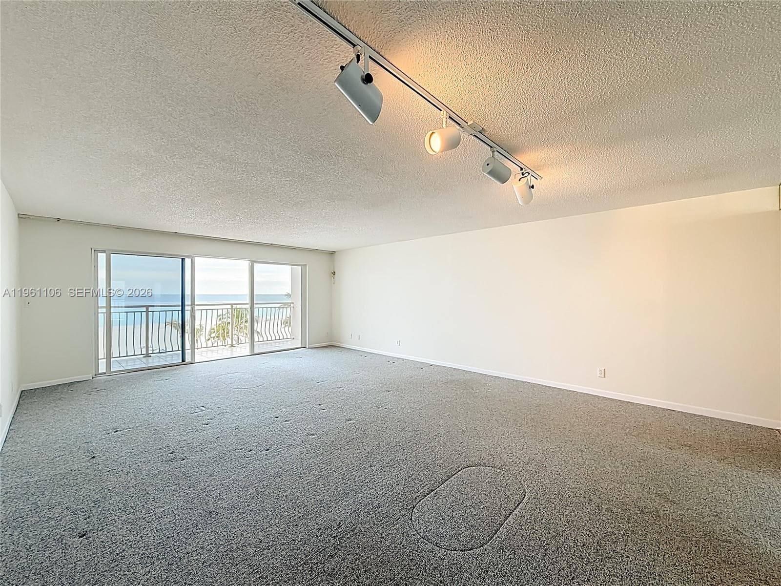 1710 Ocean Ln 404 photo 12