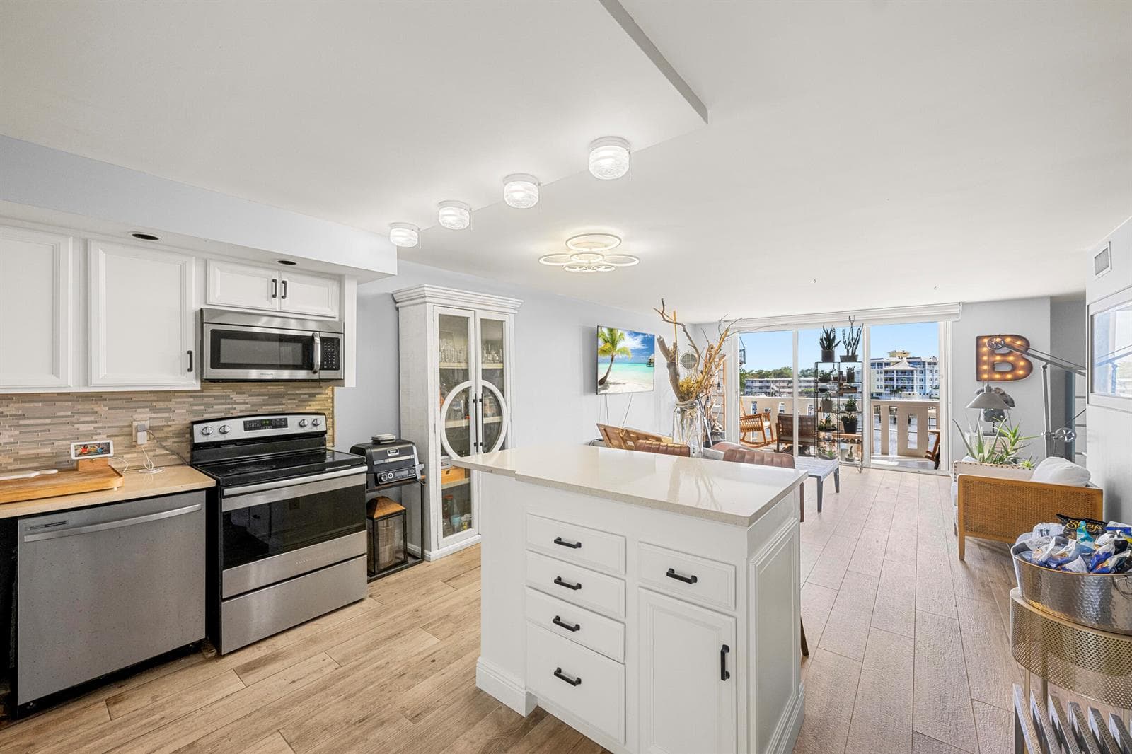 231 E Lantana Road #402 4