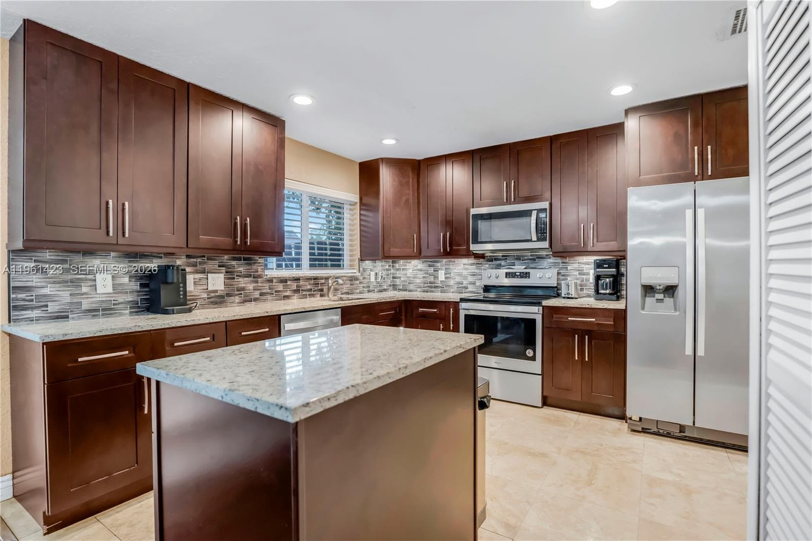 21451 Sawmill Ct photo 13