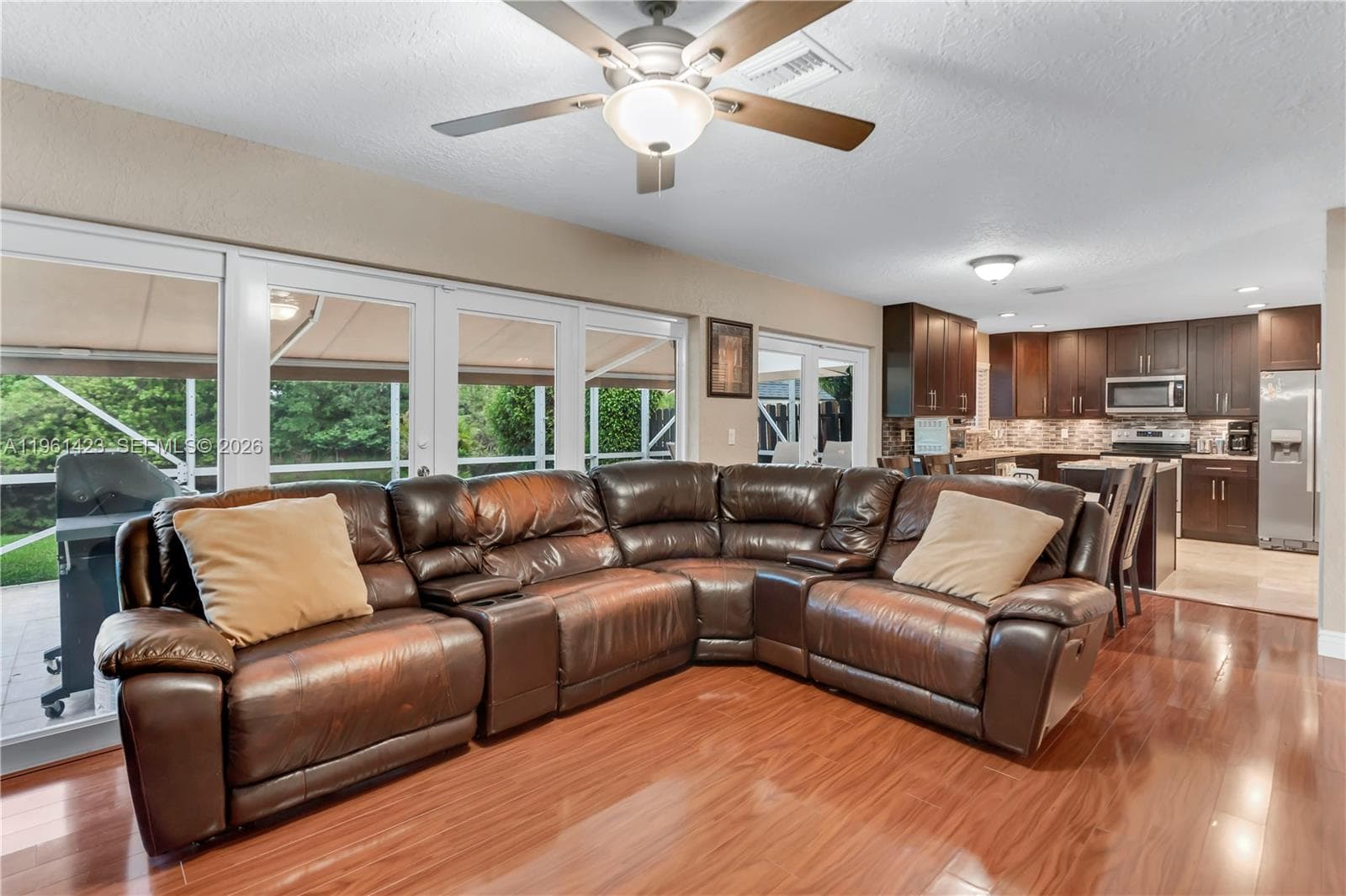21451 Sawmill Ct photo 11