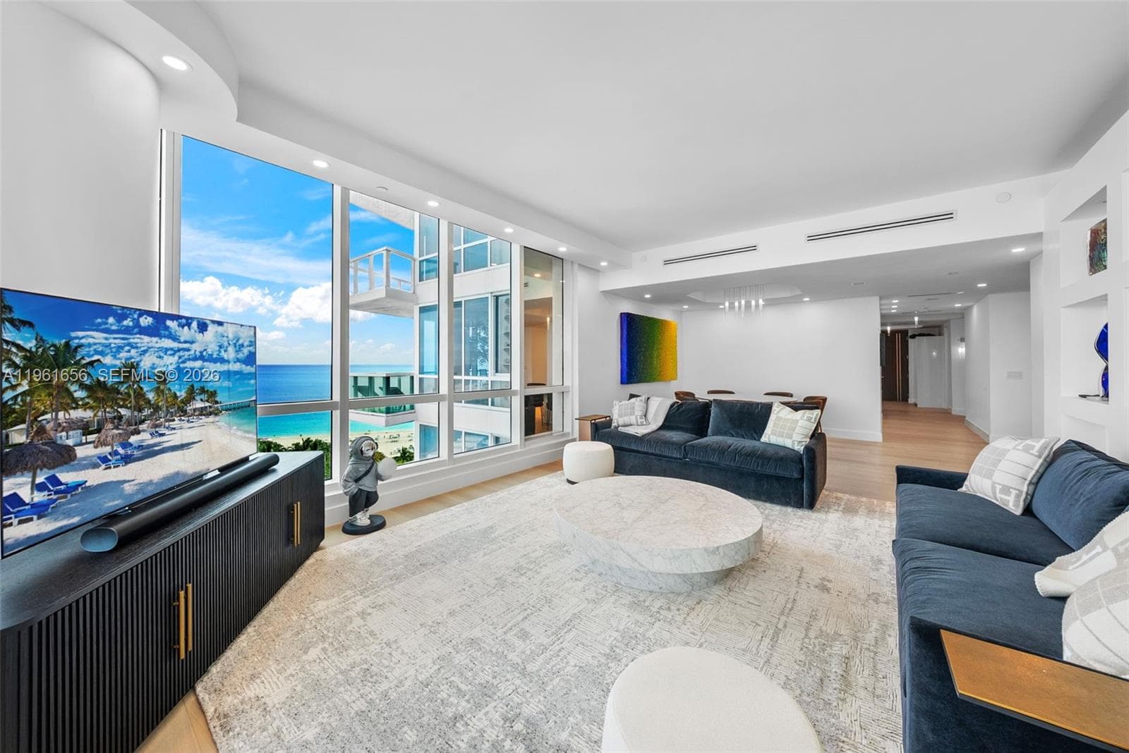 100 Pointe Dr 1