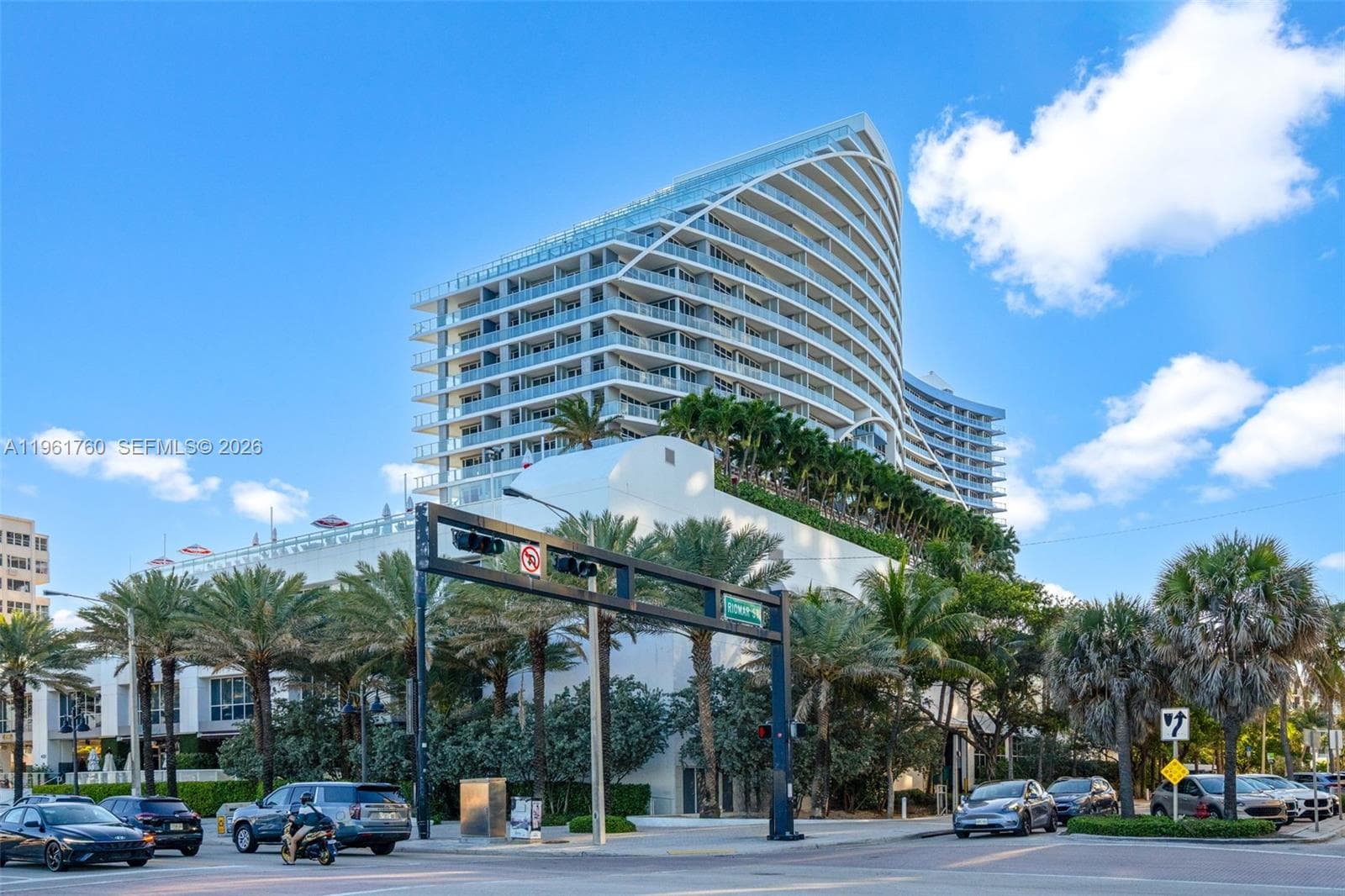 3101 Bayshore Dr 1