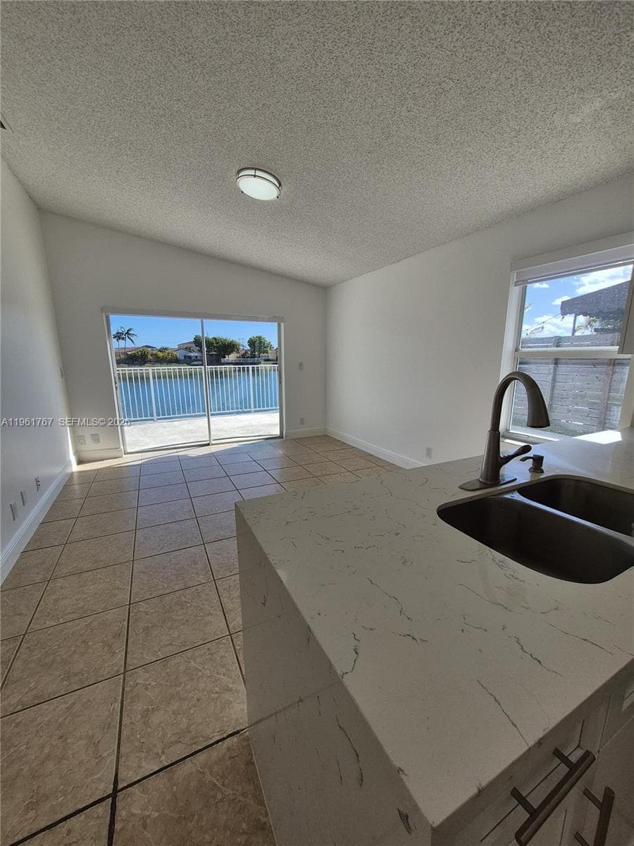 16955 142nd Pl photo 6