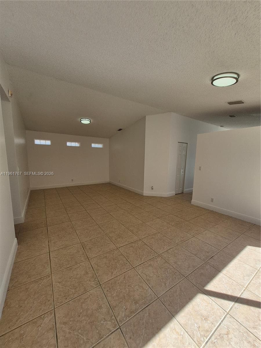 16955 142nd Pl photo 9