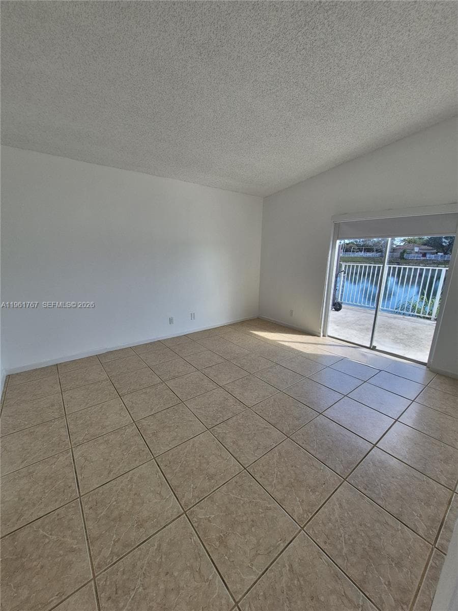 16955 142nd Pl photo 10