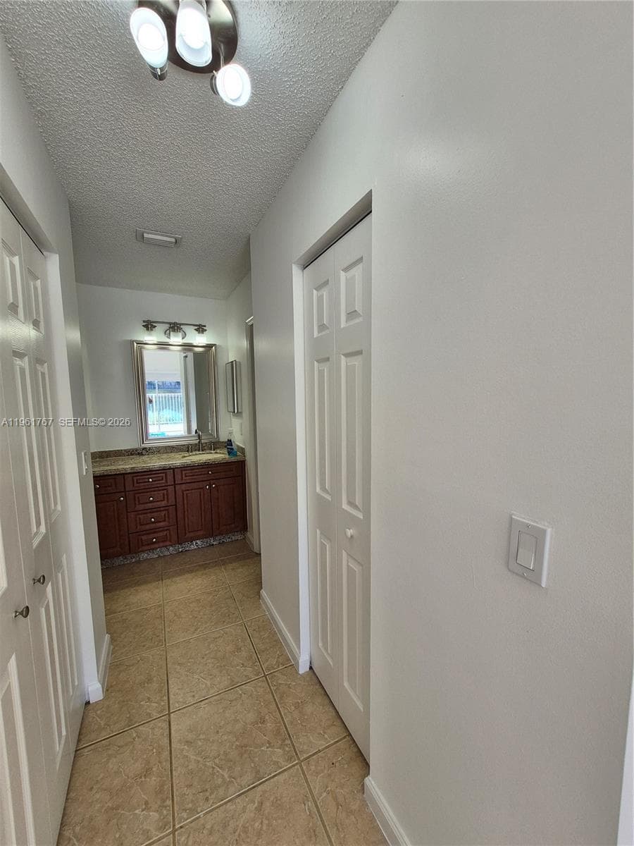 16955 142nd Pl photo 11